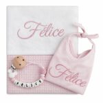 Luxe Baby Cadeau Set - geboortepakket met Naam Geborduurd - Lichtroze Wafel