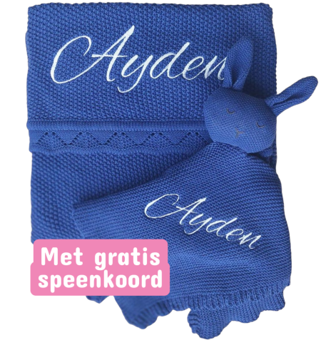Kobalt blauw gebreid baby deken met naam geborduurd