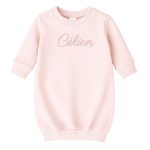 Roze baby sweater jurk met naam geborduurd op de borst - maat 68/74
